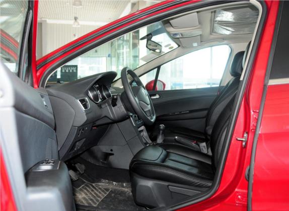 标致308 2012款 1.6L 手动优尚型 车厢座椅   前排空间