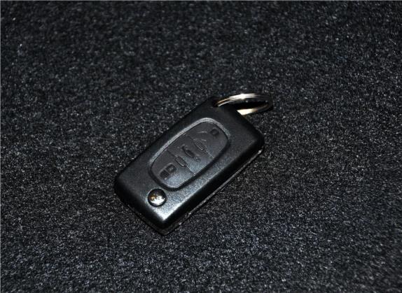 标致308 2013款 1.6L 手动优尚型 其他细节类   钥匙