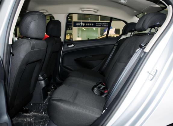 标致308 2013款 1.6L 手动优尚型 车厢座椅   后排空间