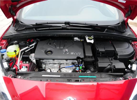 标致308 2013款 1.6L 自动优尚型 其他细节类   发动机舱