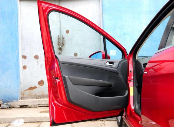 标致308 2013款 1.6L 自动优尚型 车厢座椅   前门板