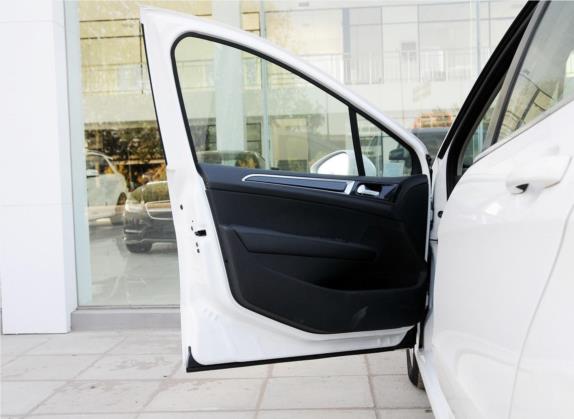 标致308 2013款 2.0L 自动风尚型 车厢座椅   前门板