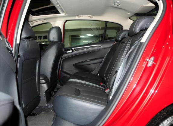 标致308 2013款 2.0L 自动尊尚型 车厢座椅   后排空间