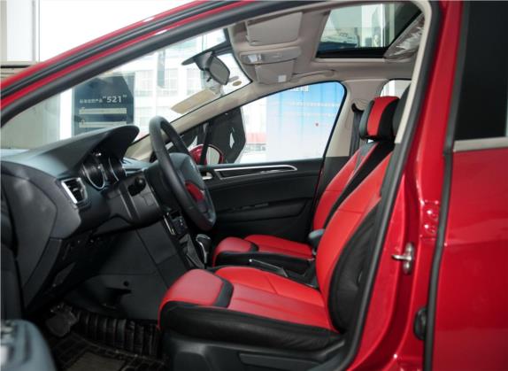 标致308 2013款 1.6L 自动风尚陈坤出色版 车厢座椅   前排空间