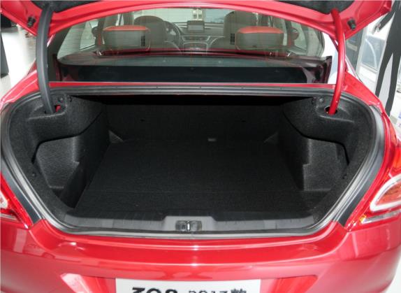 标致308 2013款 1.6L 自动风尚陈坤出色版 车厢座椅   后备厢