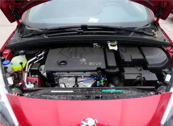 标致308 2014款 乐享版 经典 1.6L 自动优尚型 其他细节类   发动机舱