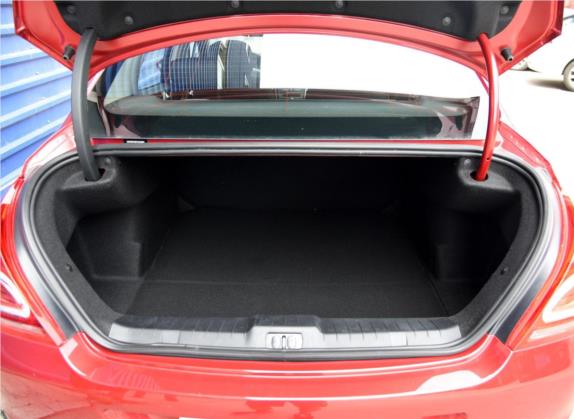 标致308 2014款 乐享版 经典 1.6L 自动优尚型 车厢座椅   后备厢