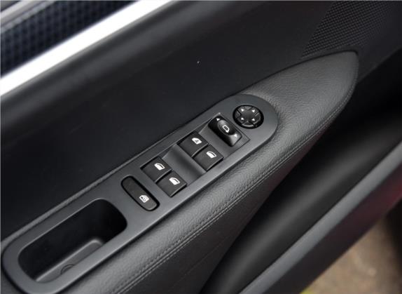 标致308 2014款 乐享版 经典 1.6L 自动优尚型 车厢座椅   门窗控制