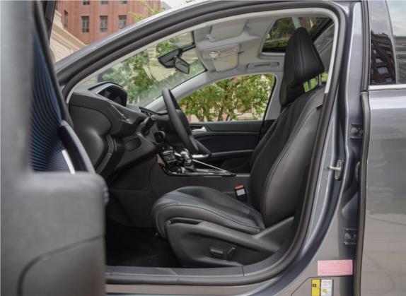 标致308 2016款 350THP 自动尊贵版 车厢座椅   前排空间