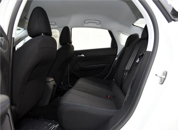 标致308 2016款 1.6L 手动时尚版 车厢座椅   后排空间