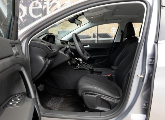 标致308 2016款 230THP 自动豪华版 车厢座椅   前排空间