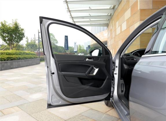 标致308 2016款 230THP 自动豪华版 车厢座椅   前门板