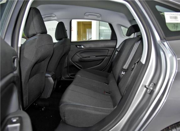 标致308 2018款 1.6L 自动时尚版 车厢座椅   后排空间