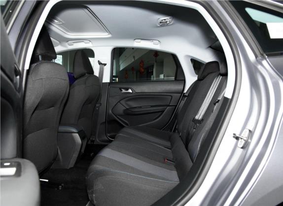 标致308 2018款 1.6L 自动豪华版 车厢座椅   后排空间