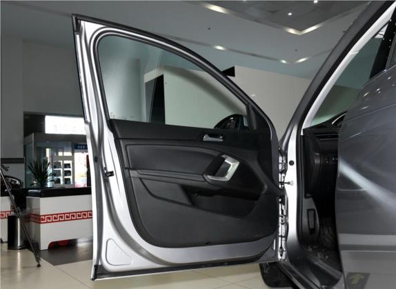 标致308 2018款 1.6L 自动豪华版 车厢座椅   前门板