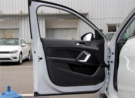 标致308 2018款 230THP 自动豪华版 车厢座椅   前门板