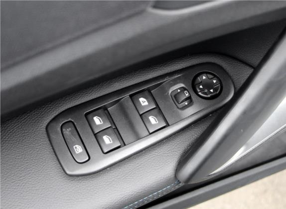 标致308 2018款 230THP 自动豪华版 车厢座椅   门窗控制