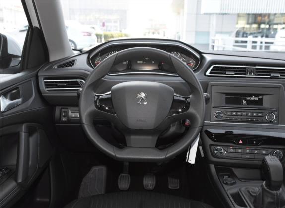 标致308 2019款 1.6L 手动时尚版 国V 中控类   驾驶位
