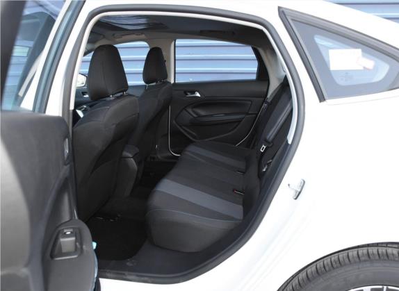 标致308 2019款 1.6L 自动豪华版 国V 车厢座椅   后排空间