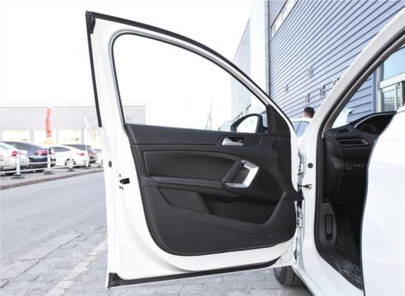 标致308 2019款 1.6L 自动豪华版 国V 车厢座椅   前门板