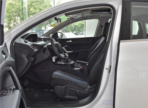 标致308 2019款 190THP 自动豪华版 国V 车厢座椅   前排空间