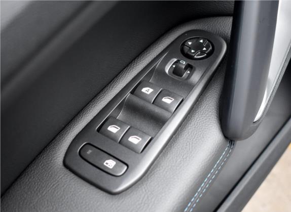 标致308 2019款 230THP 自动豪华版 国V 车厢座椅   门窗控制