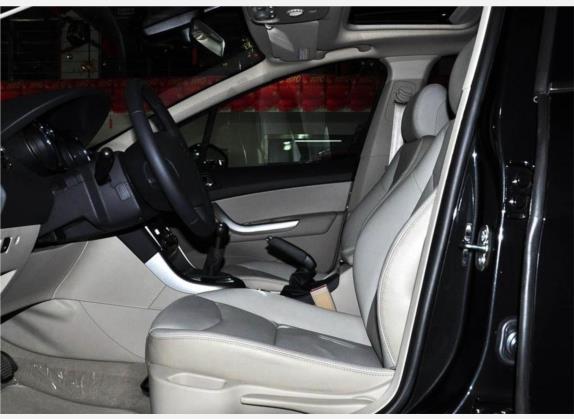 标致408 2010款 2.0L 手动豪华版 车厢座椅   前排空间