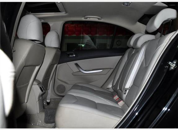 标致408 2010款 2.0L 手动豪华版 车厢座椅   后排空间