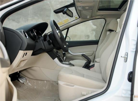标致408 2013款 2.0L 自动尊贵版 车厢座椅   前排空间