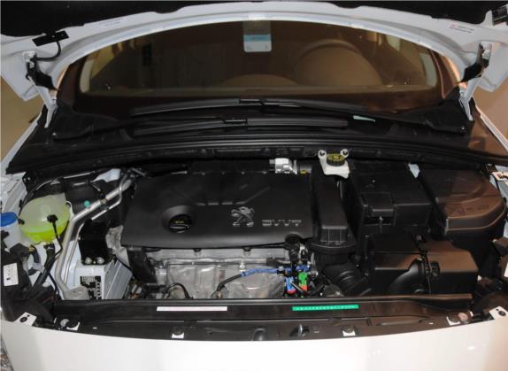 标致408 2013款 1.6L 自动舒适版 其他细节类   发动机舱