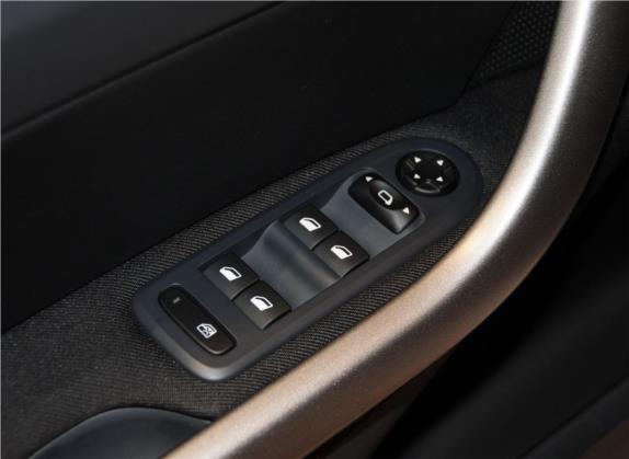 标致408 2013款 1.6L 自动舒适版 车厢座椅   门窗控制