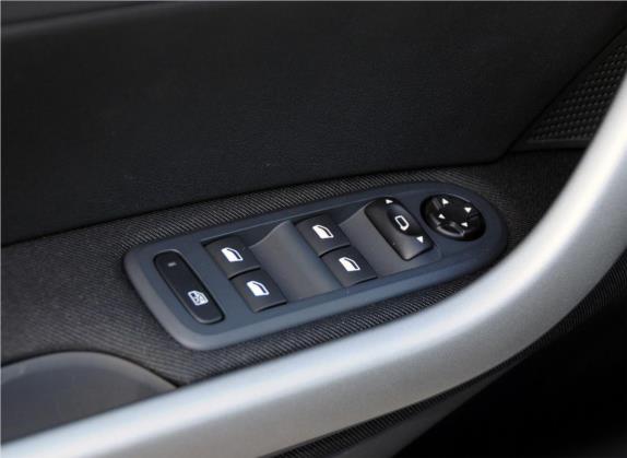 标致408 2013款 2.0L 手动舒适版 车厢座椅   门窗控制