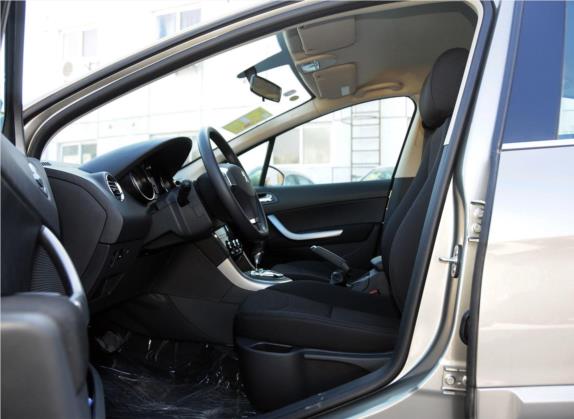 标致408 2013款 2.0L 自动舒适版 车厢座椅   前排空间