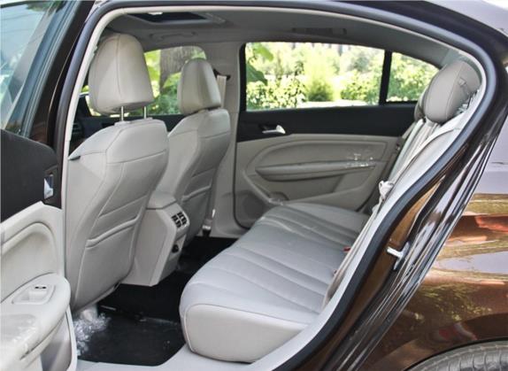 标致408 2014款 1.6T 自动至尊版 车厢座椅   后排空间