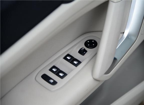 标致408 2014款 1.6T 自动至尊版 车厢座椅   门窗控制