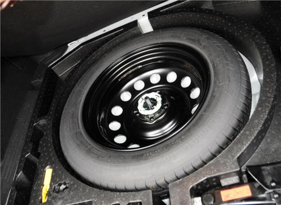 标致408 2014款 1.8L 手动领先版 其他细节类   备胎