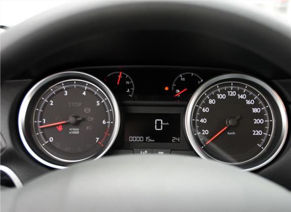 标致408 2014款 1.8L 手动领先版 中控类   仪表盘