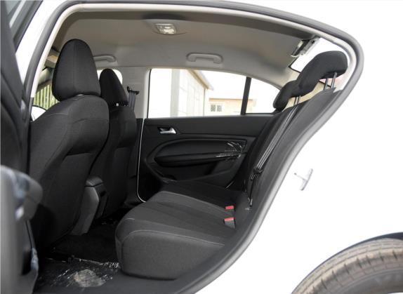 标致408 2014款 1.8L 自动领先版 车厢座椅   后排空间
