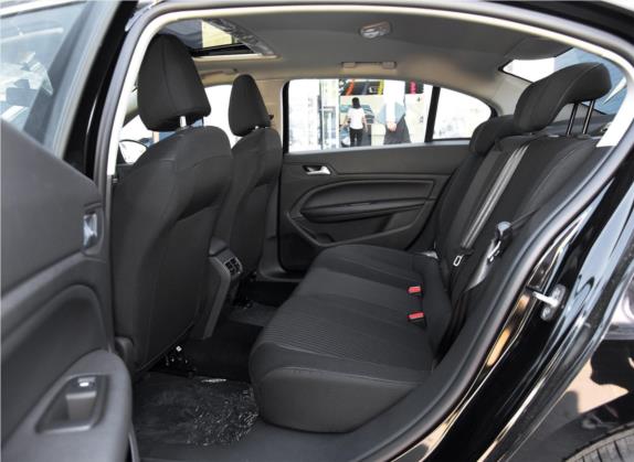 标致408 2018款 350THP 自动豪华版 车厢座椅   后排空间