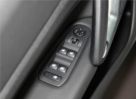 标致408 2018款 改款 350THP 自动豪华版 车厢座椅   门窗控制