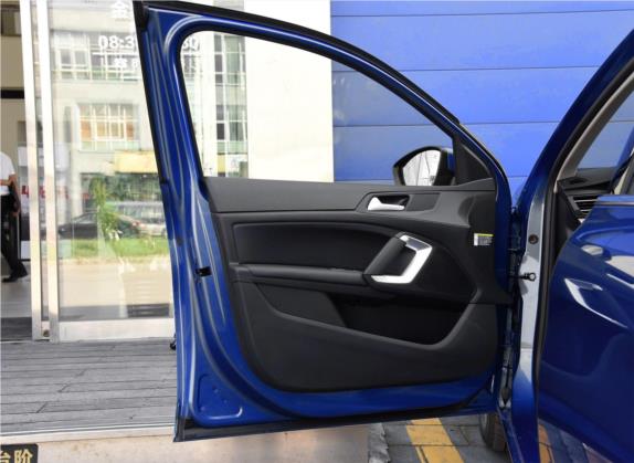 标致408 2019款 350THP 自动豪华版 国V 车厢座椅   前门板