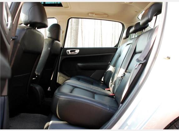 标致307 2007款 改款 2.0L 手动尊享版 车厢座椅   后排空间
