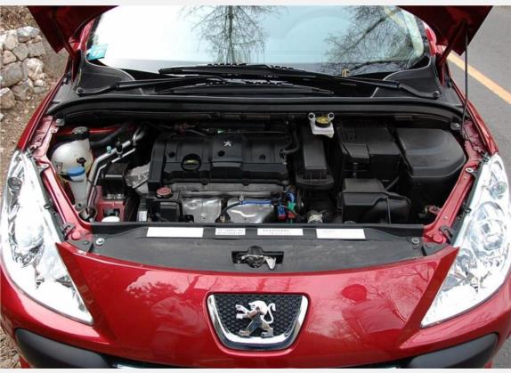 标致307 2008款 两厢 1.6L 手动雅致版 其他细节类   发动机舱