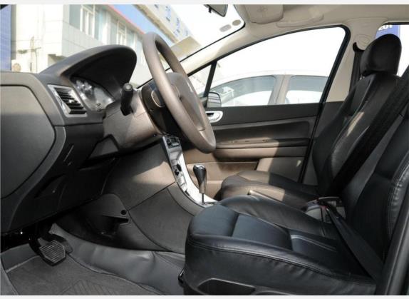 标致307 2010款 两厢 2.0L 自动舒适版 车厢座椅   前排空间