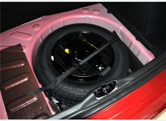 标致307 2010款 两厢 1.6L 自动豪华版 其他细节类   备胎
