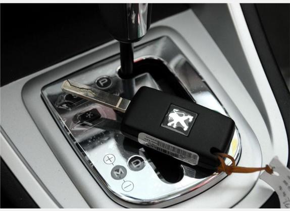 标致307 2010款 两厢 1.6L 自动豪华版 其他细节类   钥匙