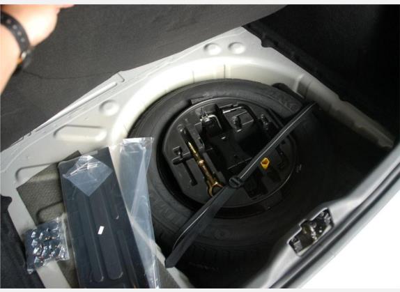 标致307 2010款 两厢 2.0L 自动运动版 其他细节类   备胎