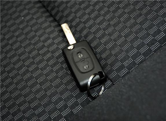标致307 2012款 两厢 1.6L 自动舒适版 其他细节类   钥匙