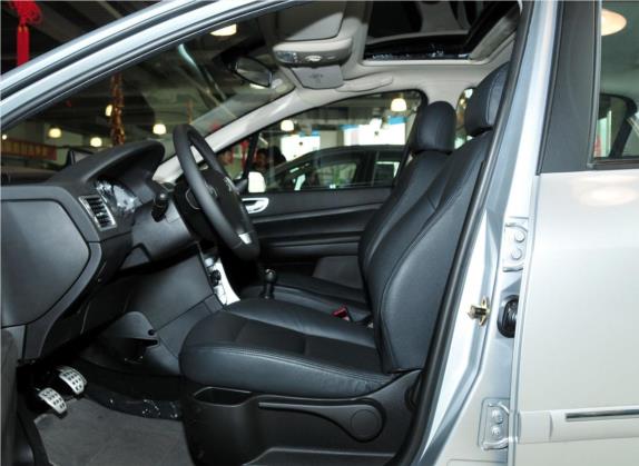 标致307 2012款 1.6L 手动CROSS 车厢座椅   前排空间