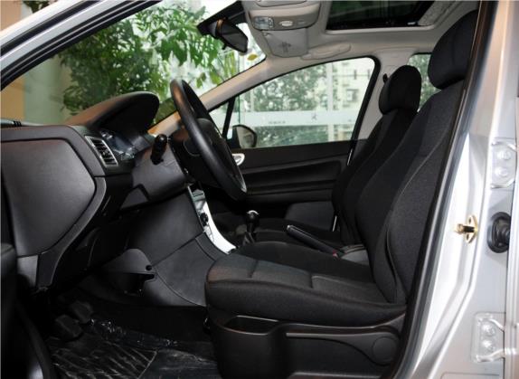 标致307 2013款 两厢 1.6L 手动舒适版 车厢座椅   前排空间